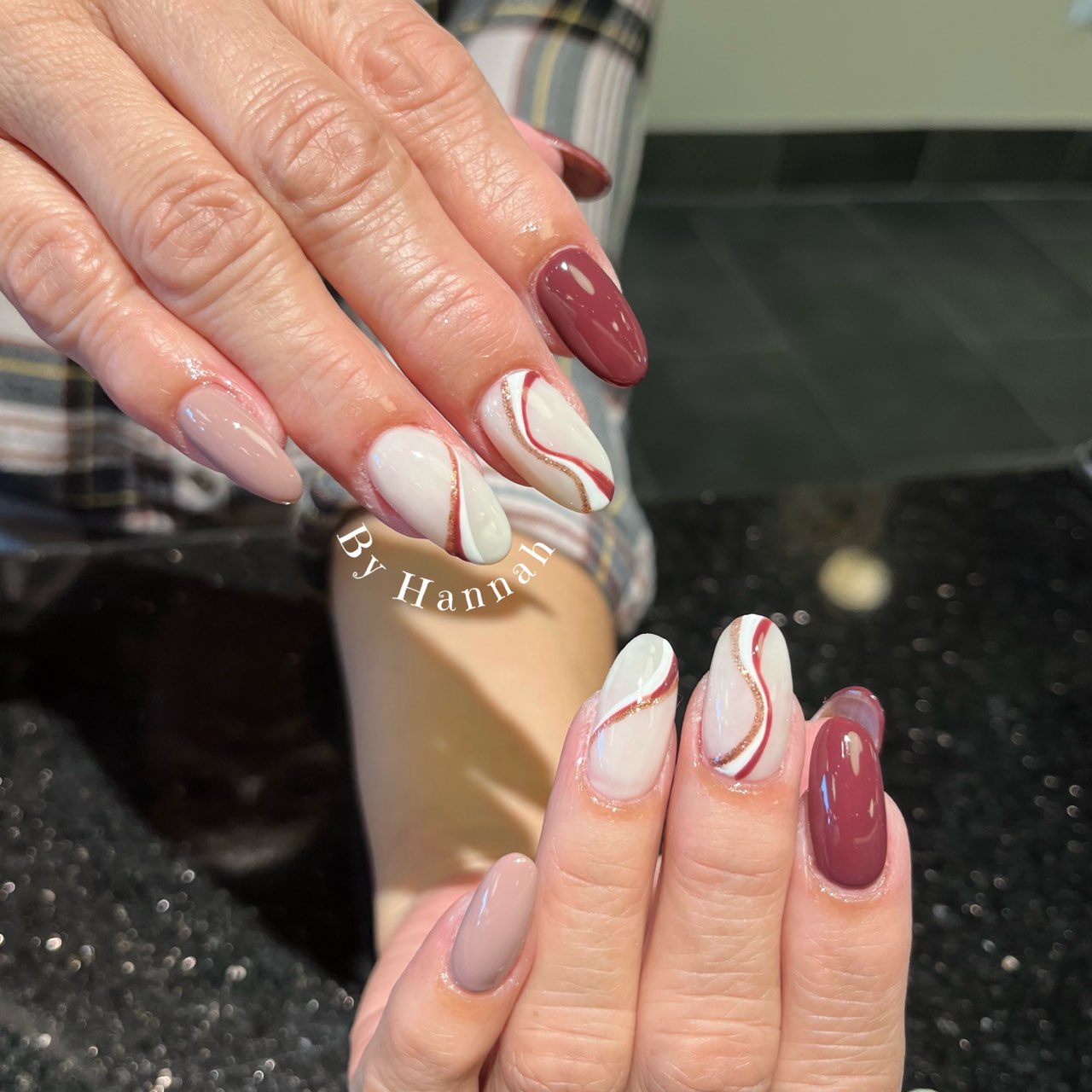 Lavida Nails and Spa Logo