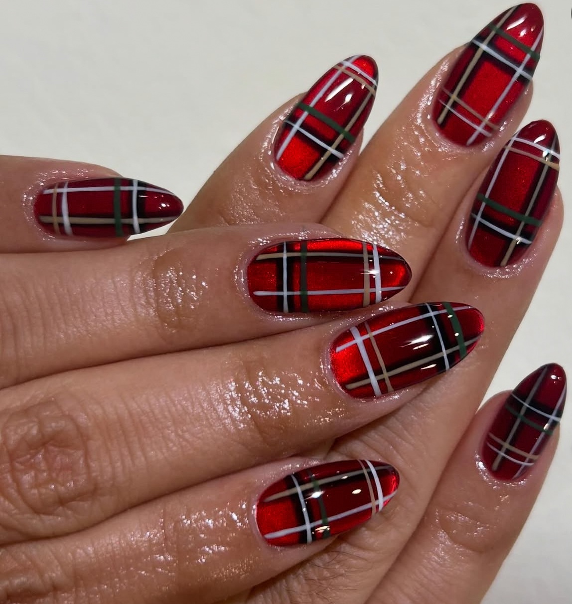 POLISH CHANGE (Cuticles Nourishment Included)